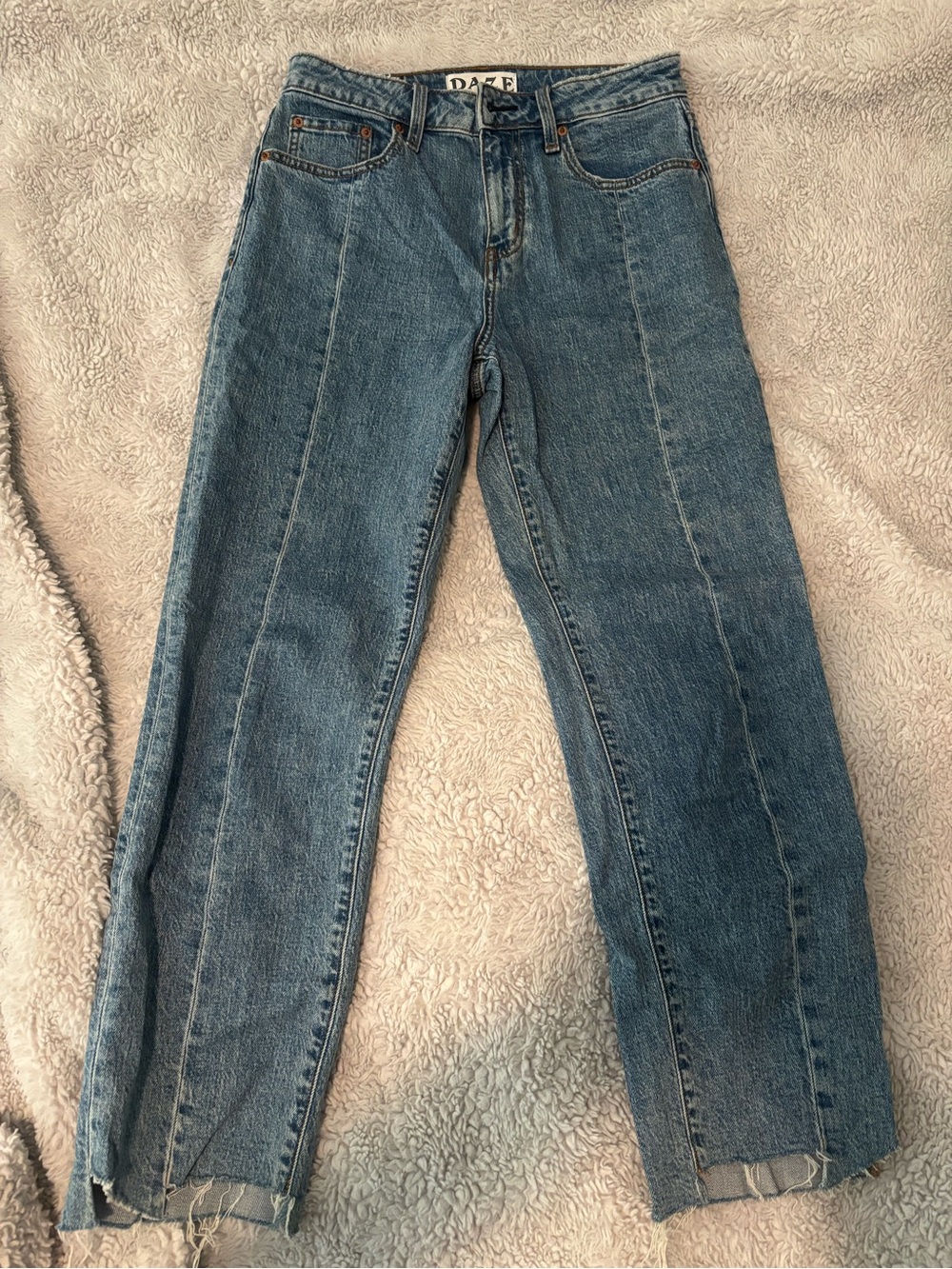 Straight Leg High-Rise Jeans in Medium Blue